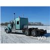 Image 4 : 2010 KENWORTH W900 T/A SLEEPER TRUCK TRACTOR