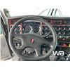 Image 9 : 2010 KENWORTH W900 T/A SLEEPER TRUCK TRACTOR