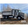 Image 2 : 1997 KENWORTH T800 T/A SLEEPER DUMP TRUCK
