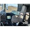 Image 6 : 1997 KENWORTH T800 T/A SLEEPER DUMP TRUCK
