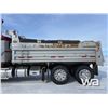 Image 27 : 1999 KENWORTH T800 T/A DUMP TRUCK