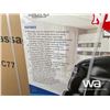 Image 6 : (UN-USED) FULL BODY MASSAGE CHAIR W/ HEAT