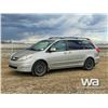 Image 1 : 2006 TOYOTA SIENNA MINIVAN