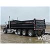 Image 4 : 2005 KENWORTH T800 TRI DRIVE DUMP TRUCK