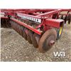 Image 10 : MASSEY FERGUSON 820 12 FT. TANDEM DISC