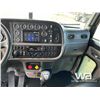 Image 8 : 2018 PETERBILT 388 T/A SLEEPER TRUCK TRACTOR