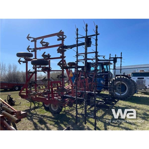 IHC 4500 30 FT VIBRASHANK CULTIVATOR