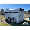 Image 4 : 1991 REAL INDUSTRIES 16FT T/A LIVESTOCK TRAILER