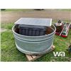 Image 2 : SOLAR WATERER & PANEL, STOCK TROUGH