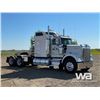 Image 2 : 1989 KENWORTH W900B T/A SLEEPER WINCH TRACTOR