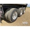 Image 18 : 2009 KENWORTH T800 TRI-DRIVE DUMP TRUCK