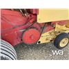 Image 14 : NEW HOLLAND 853 ROUND BALER
