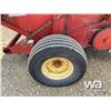 Image 15 : NEW HOLLAND 853 ROUND BALER