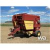 Image 1 : NEW HOLLAND 853 ROUND BALER