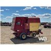 Image 3 : NEW HOLLAND 853 ROUND BALER