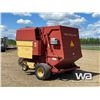 Image 4 : NEW HOLLAND 853 ROUND BALER