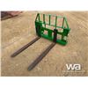 Image 1 : JOHN DEERE PALLET FORKS