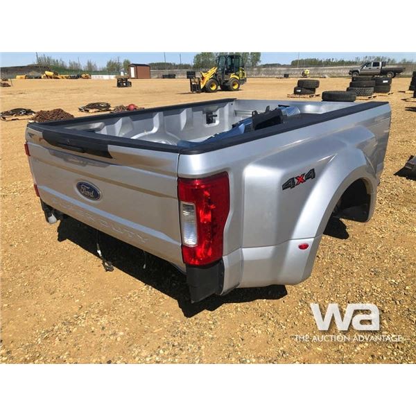 FORD SUPER DUTY TRUCK BOX