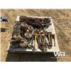 Image 2 : PALLET OF CHAINS, LOAD BINDERS & STRAPS