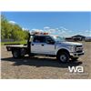Image 2 : 2017 FORD F-350 CREW CAB FLATBED TRUCK