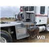 Image 29 : 2019 KENWORTH T800 TRI DRIVE SLEEPER WINCH TRACTOR