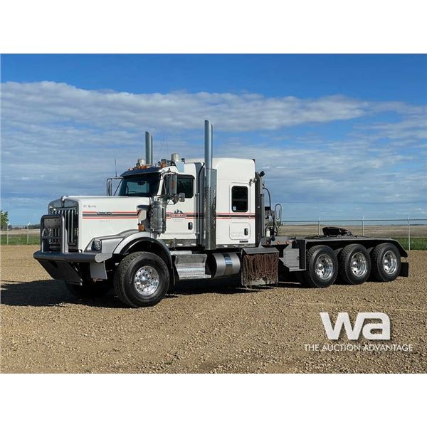 2013 KENWORTH C500 TRI DRIVE SLEEPER WINCH TRACTOR