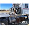 Image 27 : 2013 KENWORTH C500 TRI DRIVE SLEEPER WINCH TRACTOR