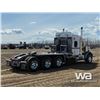 Image 3 : 2012 KENWORTH T800 TRI DRIVE SLEEPER WINCH TRACTOR