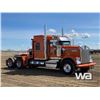 Image 2 : 2015 KENWORTH W900 T/A SLEEPER WINCH TRACTOR