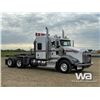 Image 2 : 2014 KENWORTH T800 T/A SLEEPER WINCH TRACTOR