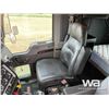 Image 7 : 2015 KENWORTH T800 T/A SLEEPER WINCH TRACTOR