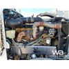Image 16 : 2001 PETERBILT 378 T/A SLEEPER WINCH TRACTOR