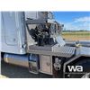 Image 26 : 2001 PETERBILT 378 T/A SLEEPER WINCH TRACTOR