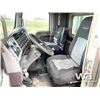 Image 6 : 2016 KENWORTH T800 TRI-DRIVE TRUCK TRACTOR