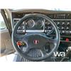 Image 11 : 2016 KENWORTH T800 TRI-DRIVE SLEEPER TRUCK TRACTOR
