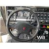 Image 11 : 2016 KENWORTH T800 TRI-DRIVE SLEEPER TRUCK TRACTOR