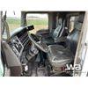 Image 6 : 2015 KENWORTH T800 TRI-DRIVE TRUCK TRACTOR