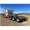 Image 4 : 2009 KENWORTH T800 TRI DRIVE SLEEPER TRUCK TRACTOR