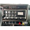 Image 11 : 2015 KENWORTH W900 T/A SLEEPER TRUCK TRACTOR
