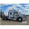 Image 2 : 2015 KENWORTH W900 T/A SLEEPER TRUCK TRACTOR