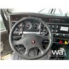 Image 8 : 2015 KENWORTH W900 T/A SLEEPER TRUCK TRACTOR