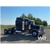 Image 2 : 1999 PETERBILT 379 T/A SLEEPER TRUCK TRACTOR