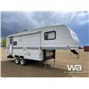 Image 2 : 1998 SPORTSMASTER 254F 5TH WHEEL TRAVEL TRAILER