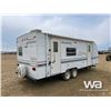 Image 3 : 2000 WILDERNESS 825 Y TRAVEL TRAILER