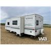 Image 4 : 2000 WILDERNESS 825 Y TRAVEL TRAILER