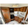 Image 9 : 2000 WILDERNESS 825 Y TRAVEL TRAILER