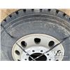 Image 5 : (4) HUMSUNG 11R24.5 TRUCK DRIVE TIRES