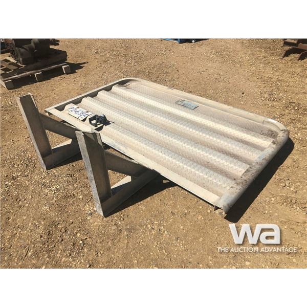 ALUMINUM HEADACHE RACK