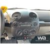 Image 9 : 2001 VOLKSWAGEN NEW BEETLE CAR