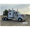 Image 2 : 2013 KENWORTH W900 T/A SLEEPER TRUCK TRACTOR